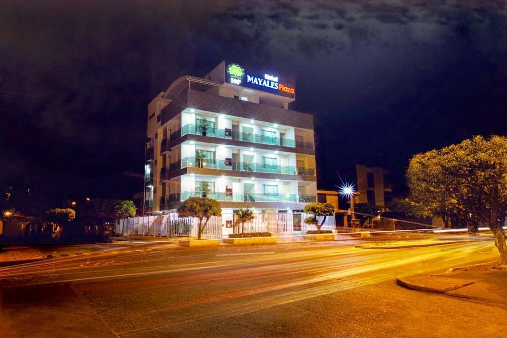 Hotel Metropolitano Plaza Valledupar Exteriör bild